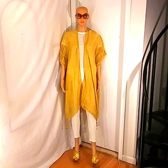 🔥🔥Like New Gucci Gold Leather Open Toe Heels - Picture 2 of 16